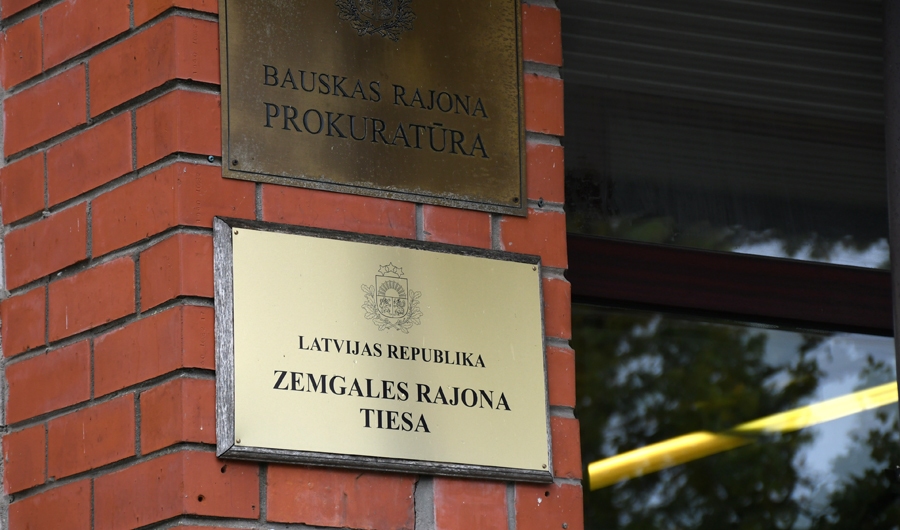Zemgales rajona tiesa Bauskā atrodas policijas ēkas trešajā stāvā.
Autors: Ivars Bogdanovs