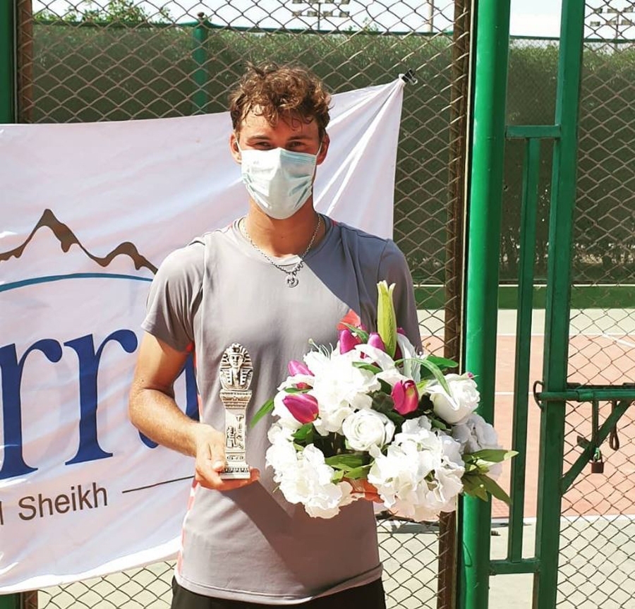 Mārtiņš Podžus uzvarēja tenisa turnīrā Šarmelšeihā.
Autors: No M. Podžus albuma.