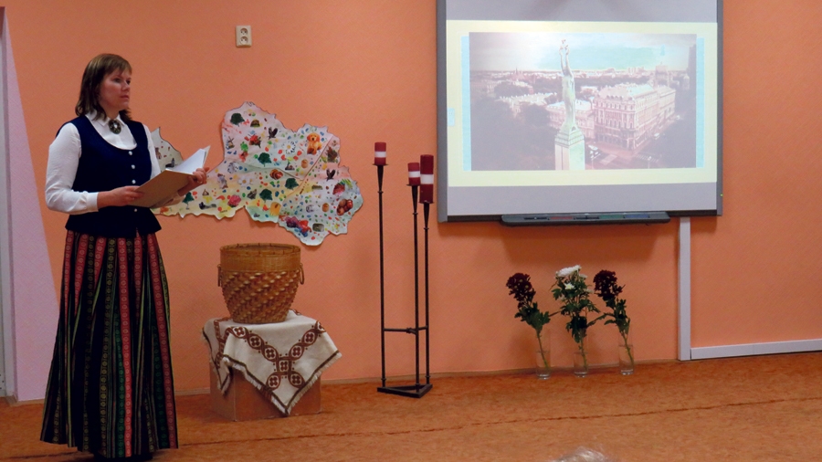 Svētku pasākums «Pasaulītē», veltīts Latvijas dzimšanas dienai.
Autors: no PII «Pasaulīte» arhīva.