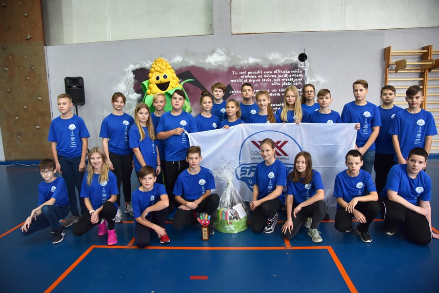 Bauskas Valsts ģimnāzijas 6.a klase programmā «Sporto visa klase» darbojas jau ceturto gadu.
Autors: Uldis Varnevičs