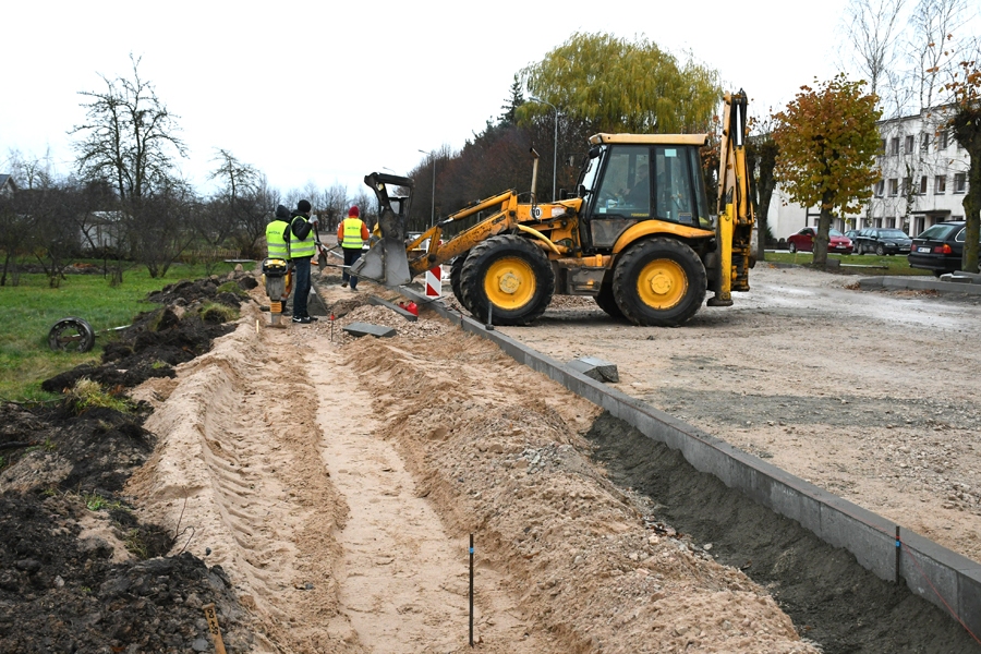 Rītausmu ciema Lauku ielā pārbūve sākusies ar ūdensvada ierīkošanu.
Autors: Ivars Bogdanovs