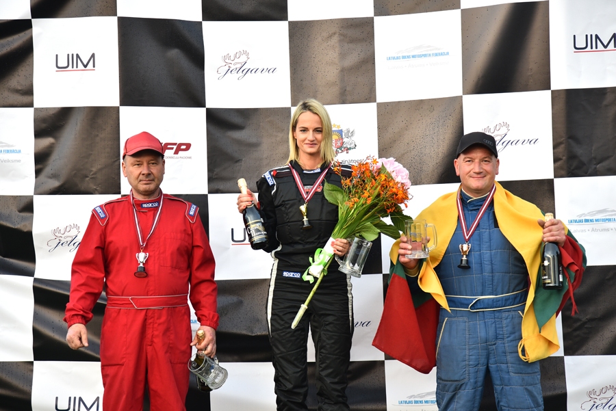 Ieva Millere uz augstākā goda pjedestāla pakāpiena sacensībās Jelgavā.
Autors: no «Bauskas Dzīves» arhīva.