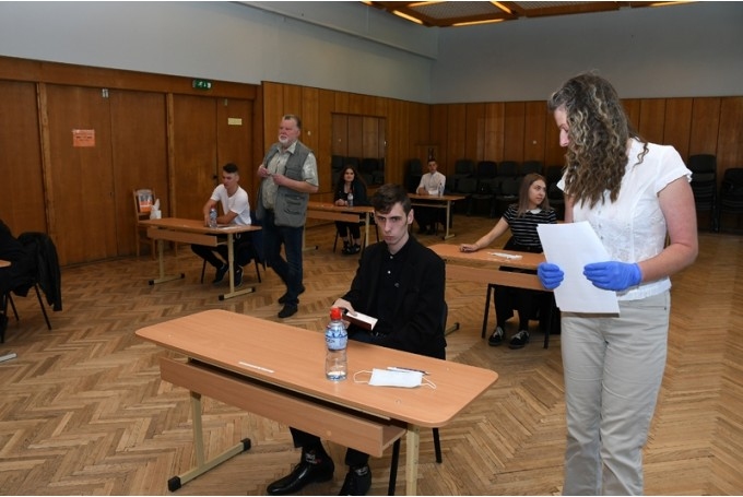 Pagājušais gads - eksāmens Pilsrundāles vidusskolas 12.klasei.
Autors: no 