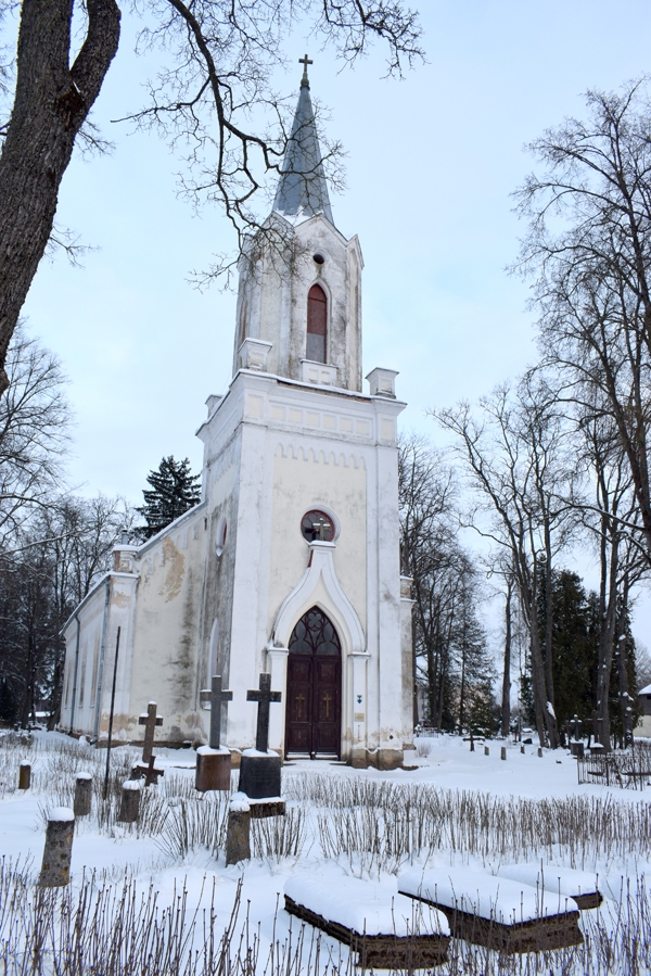 Kapsēta Bārbeles centrā līdzās baznīcai pašlaik vēl ir draudzes īpašums, taču to ir gatava iegādāties Vecumnieku novada pašvaldība.
Autors: Žanna Zālīte