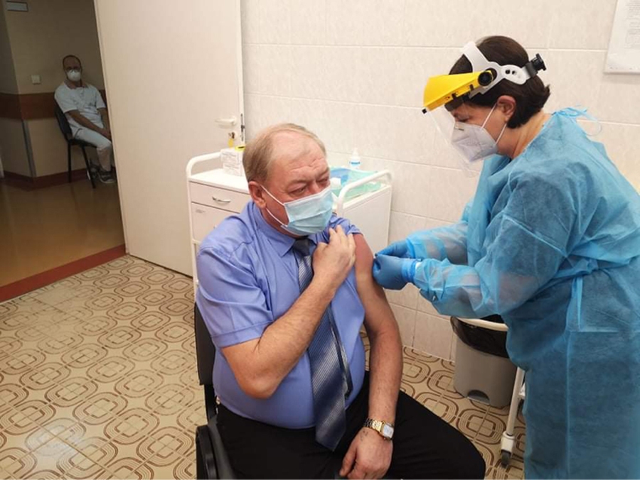 RadvilišĶu slimnīcā vakcinācija pret «Covid-19» sākta pērnā gada 27. decembrī. Uz 25. janvāri Radvilišķu rajonā vakcinēti 1,97% iedzīvotāju – 162 vīrieši un 528 sievietes vecumā no 19 līdz 79 gadiem.
Foto
Autors: no Radvilišķu slimnīcas arhīva.