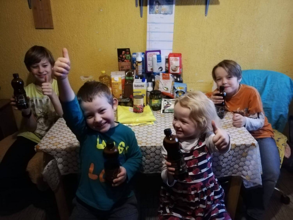 Biedrība «Laiks jauniešiem» līdz februāra vidum palīdzējusi jau vairāk kā 3000 ģimenēm.
Autors: No albuma.