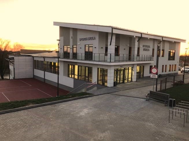 Bauskas halle (Pasūtītājs:Bauskas novada administrācija, projektētājs: «Baltex Group», būvnieks:«Selva Būve», būvuzraugs: «Firma L4») startē arī konkursā «Latvijas Būvniecības gada balva 2020», kur tā pieteikta nominācijā «Jauna sabiedriska ēka».
Autors: No albuma.