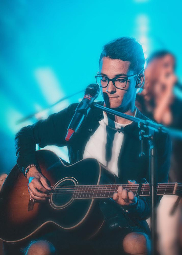 Armanda Rutkovska pirmā dziesma ar skatuves vārdu «Arutt» ir «Sāksim visu no jauna».
Autors: no A. Rutkovska arhīva.