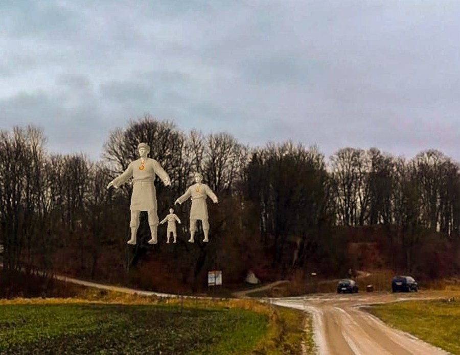 Trīsdimensiju tēla augstuma un novietojuma testēšana. Pašlaik pilskalnā izvietoto tēlu garums ir 
120 metri.
Autors: Attēls no Rundāles novada pašvaldības arhīva.