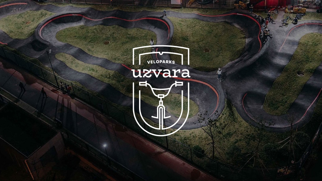 Biedrība «Sadarbības tilts» vēlas uzbūvēt Bauskas novadā pirmo velo parku visu vecumu un līmeņu velo, skrituļslidu un skeitborda cienītājiem, lai dažādotu brīvā laika pavadīšanas iespējas, veicinātu aktīvu dzīvesveidu, samazinātu laiku, ko jaunieši pavada pie ekrāniem un sāktu veidot Uzvaru par velobraucējiem draudzīgāko ciematu Latvijā.