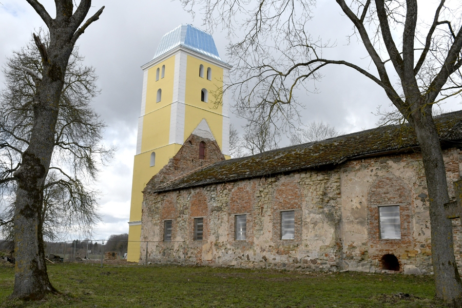 Mežotnes baznīcas torņa rekonstrukcija jāpabeidz jūnijā.
Autors: Ivars Bogdanovs