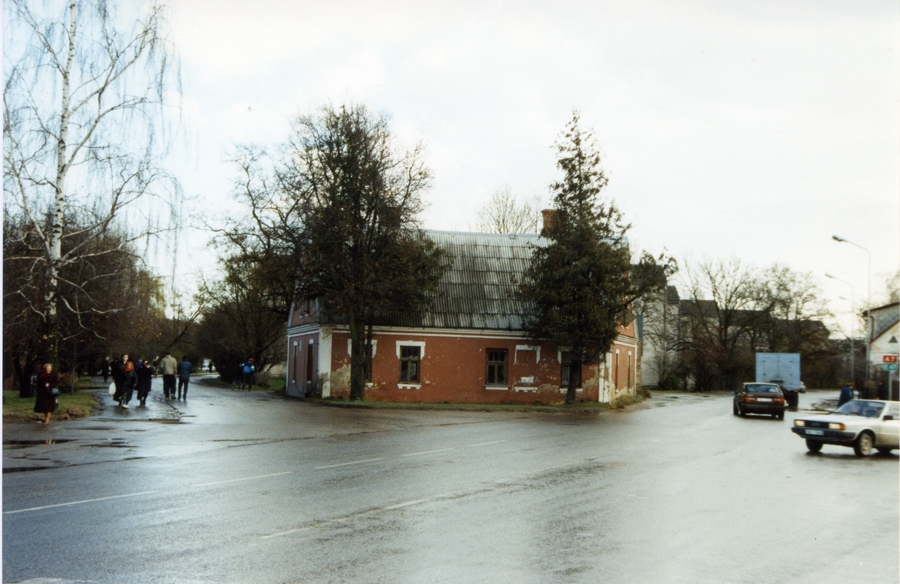 Dārza ielas sākums pie krustojuma ar Zaļo ielu, 1990. gadi.
Autors: no Bauskas muzeja krājuma.