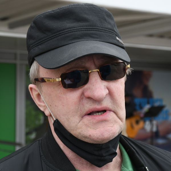 AIVARS DIŠLANS,
apsargs
Autors: Ivars Bogdanovs