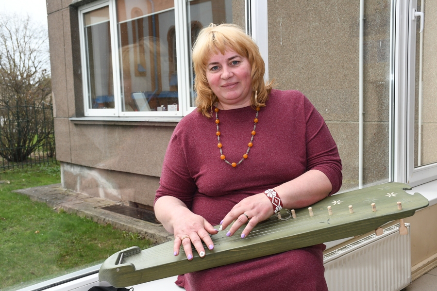 Sarmīte Zandere Bauskas bērnu bibliotēkas mazajiem lasītājiem rīkos muzikālas nodarbības.
Autors: Ivars Bogdanovs