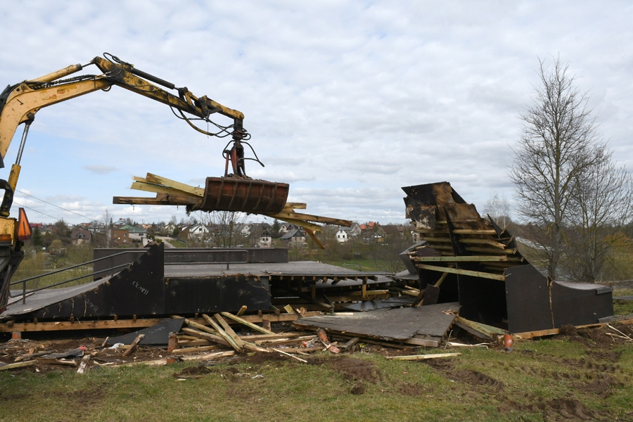 Zeme Bauskā, Bērzkalnu ielā 53, uz kuras atradās skeitparks, ir Zemkopības ministrijas īpašums.
Zeme Bauskā, Bērzkalnu ielā 53, uz kuras atradās skeitparks, ir Zemkopības ministrijas īpašums.
Autors: Ivars Bogdanovs