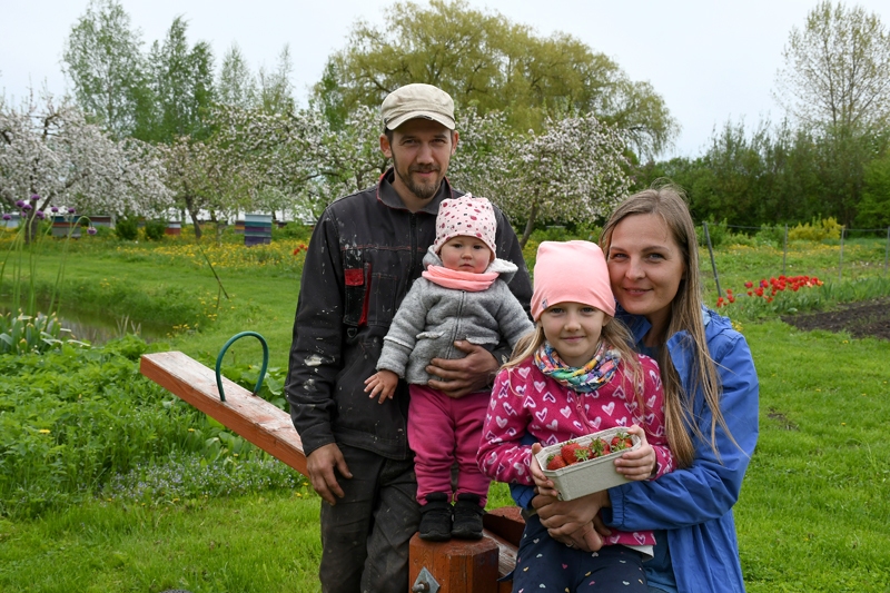 «Lauriņi» ir maza saimniecība. Maija ar vīru Rolandu strādā algotu darbu, tālab apjomu audzēšana nav aktuāla.
Autors: Ivars Bogdanovs