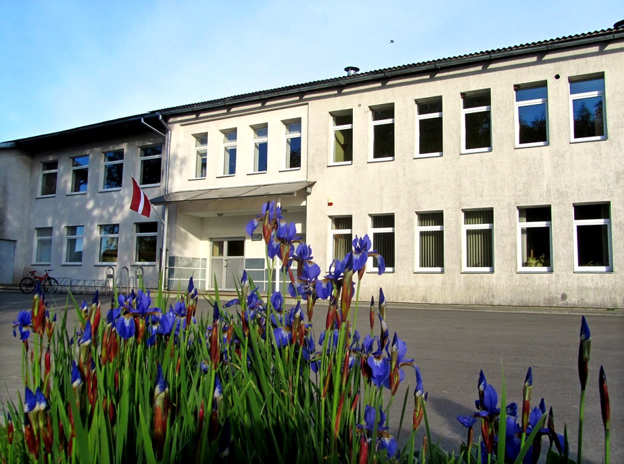 Iecavas vidusskolā 2020./2021. mācību gadu sākuši 784 skolēni un 73 pedagogi.
Autors: Foto no «Bauskas Dzīves» arhīva.