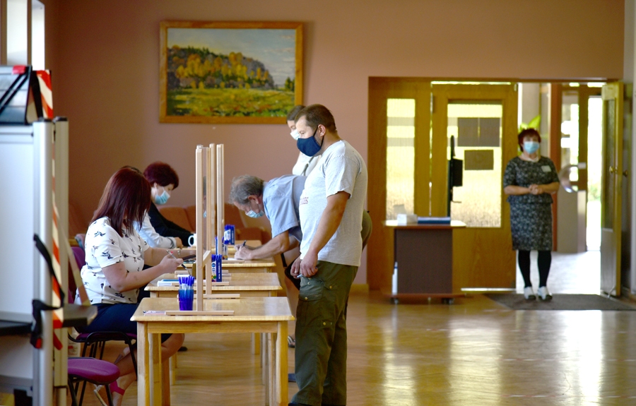 Bauskas novadā 5. jūnija vēlēšanās piedalījās ļoti mazs skaits balsstiesīgo – 27,4%. Uz vēlēšanām atnākušo ievēlētajā domē vara atdota Nacionālajai apvienībai.
Autors: Uldis Varnevičs