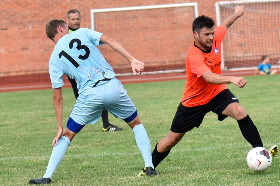 Svajūns Fokss (no labās) guva vienīgos vārtus baušķenieku labā.
Autors: Uldis Varnevičs