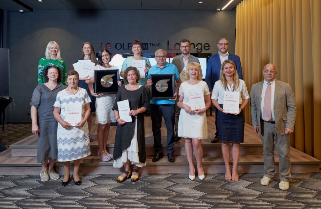 Apbalvošanas ceremonijā.
Autors: Latvijas Tirgotāju asociācija.