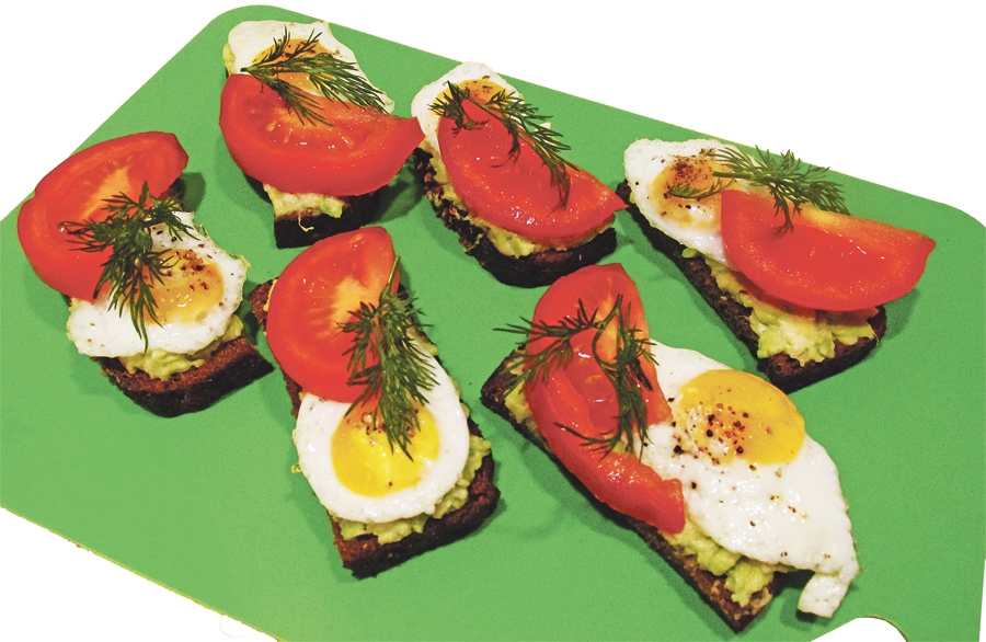 Maizītes ar avokado un ceptām paipalu oliņām.
Autors: Brigita Skaistkalne