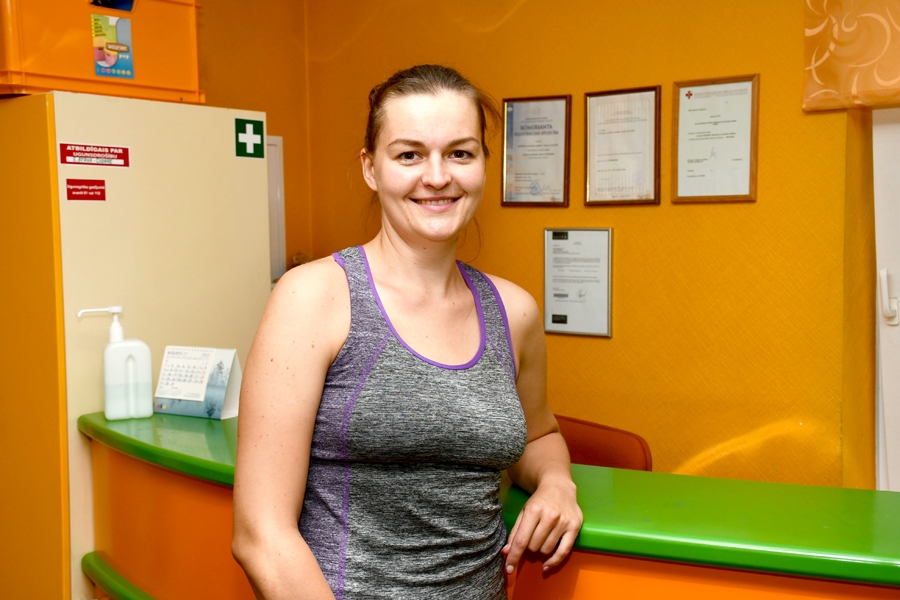 Fizioterapeite Katrīna Užule-Stūre gandarīta, ka nodarbības atsākušās klātienē.
Autors: Ivars Bogdanovs