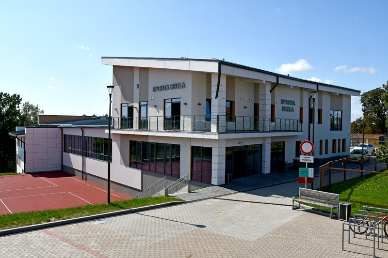 «Selva būve» un tās celtā Bauskas sporta halle nav saistīta ar būvnieku karteļa lietu, apliecina novada domē.
Autors: Ivars Bogdanovs