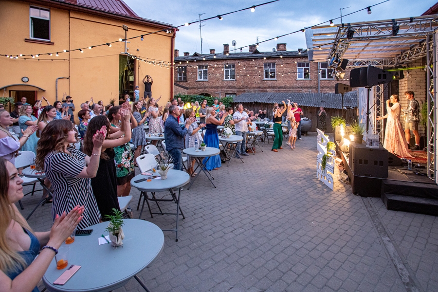 «Triānas parka» koncertu Bauskā publika uzņēma ar ovācijām.
Autors: ĢIRTS DONERBLICS