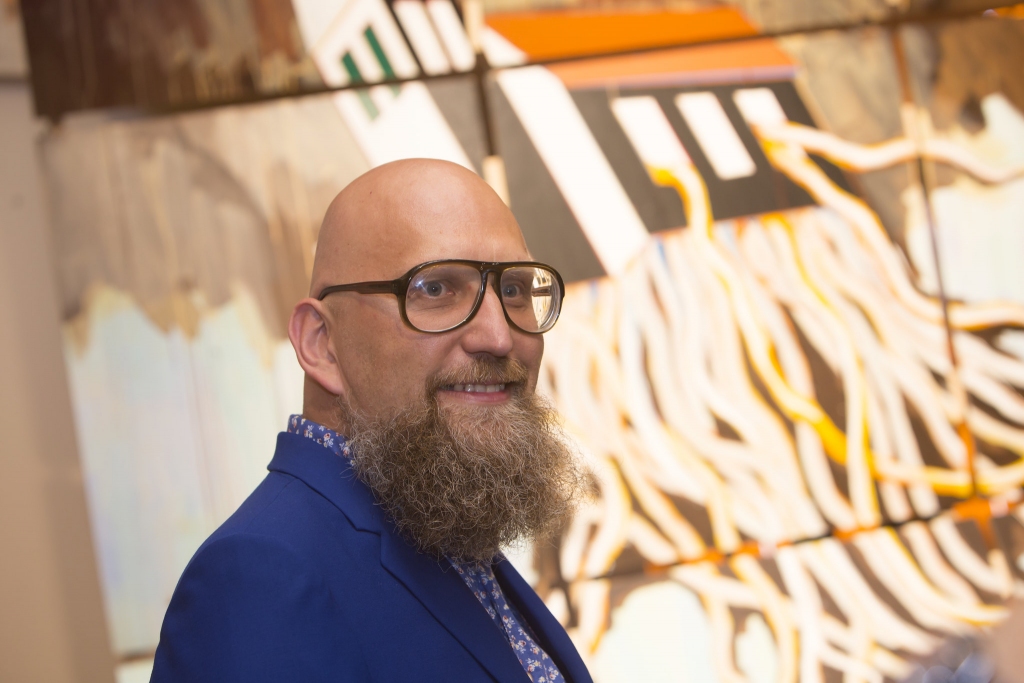 Latvijas Mākslas akadēmijas profesors, tēlnieks un Saeimas deputāts Aigars Bikše piektdien aicina baušķeniekus uz neformālu sarunu.
Autors: publicitātes foto, Aigars Prūsis