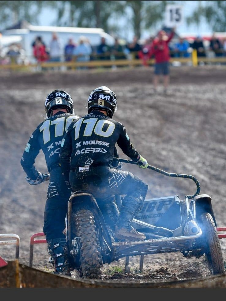 Elvijs Mucenieks kopā ar Kristofu Santermansu (ekipāža ar 110. numuru) vēlas vienkārši izbaudīt šī gada Latvijas čempionātu.
Autors: no E. Mucenieka albuma.