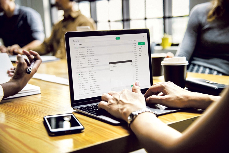E-vēstules rakstīšana un lasīšana kļuvusi par ikdienišķu nodarbi, taču, rakstot e-vēstuli, vajadzētu parūpēties, lai tā būtu iedarbīga.
Autors: no pexels.com.