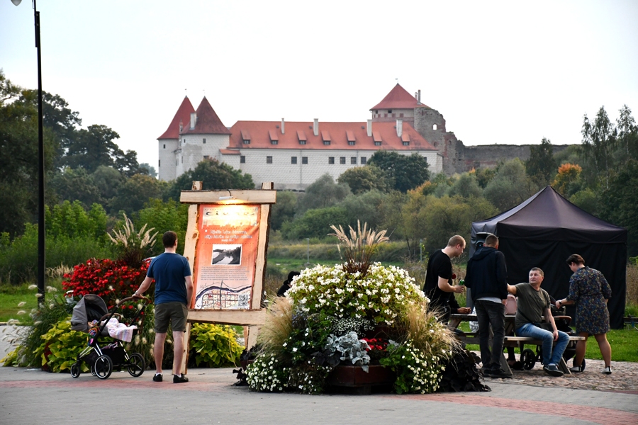 No laivu piestātnes Dambja ielā pavērās skats ne tikai uz pili, bet arī uz bijušajām Lejas dzirnavām.
Autors: Ivars Bogdanovs