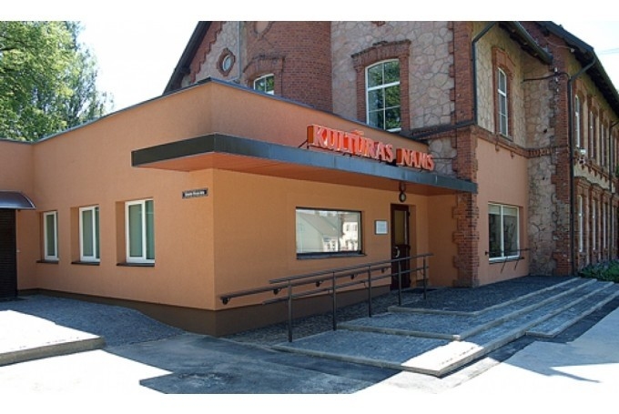 Uz vakcināciju pret 