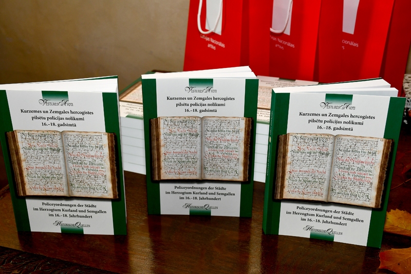 Grāmatas «Kurzemes un Zemgales hercogistes pilsētu policijas nolikumi 16. ‒ 18. gadsimtā = Policeyordnungen der Städte im Herzogtum Kurland und Semigallen im 16.‒18. Jahrhundert».