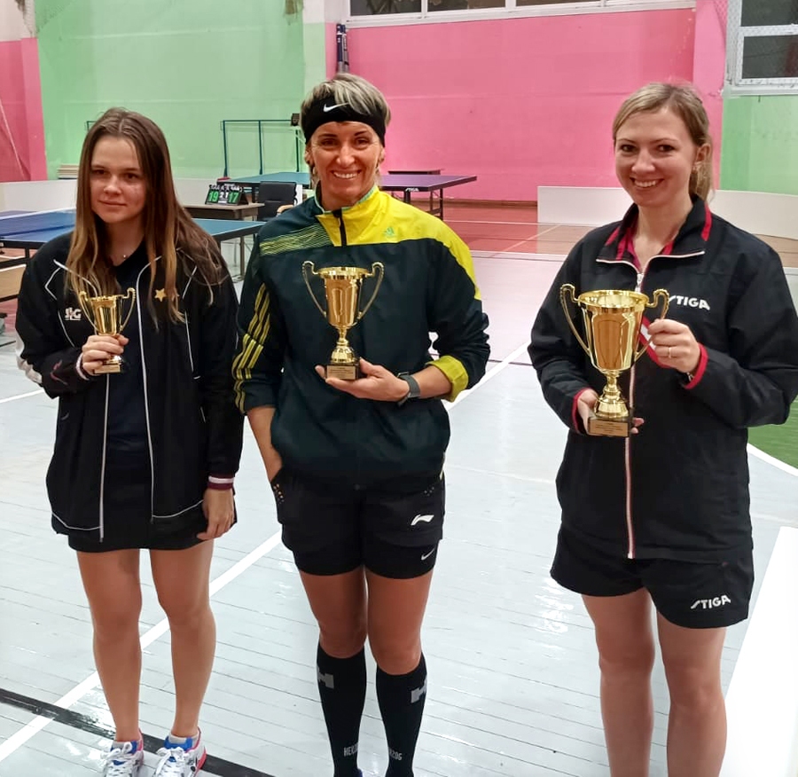 Sieviešu grupas pirmais trijnieks – Ieva Mazjāne (no labās), Skaidrīte Švāģere un Daniela Kučinska.
Autors: Inga Ūbele