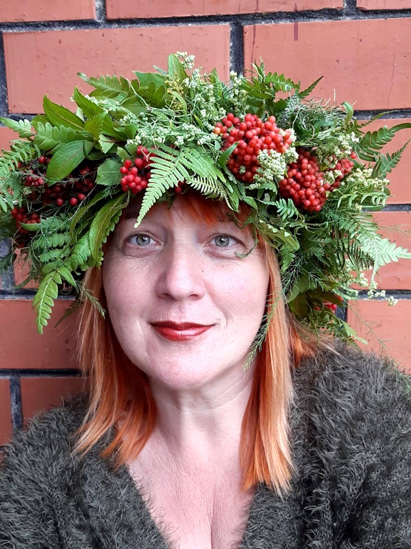 Solvitai Kozlovskai galvā pašas darināts rudens kronis.
Autors: no personiskā arhīva.