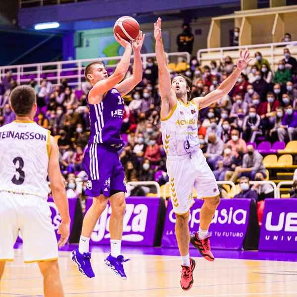 Dāvis Geks (ar bumbu) pašlaik ir trešais rezultatīvākais spēlētājs vienībā «Real Valladolid».
Autors: no realvalladolidbaloncesto.es.