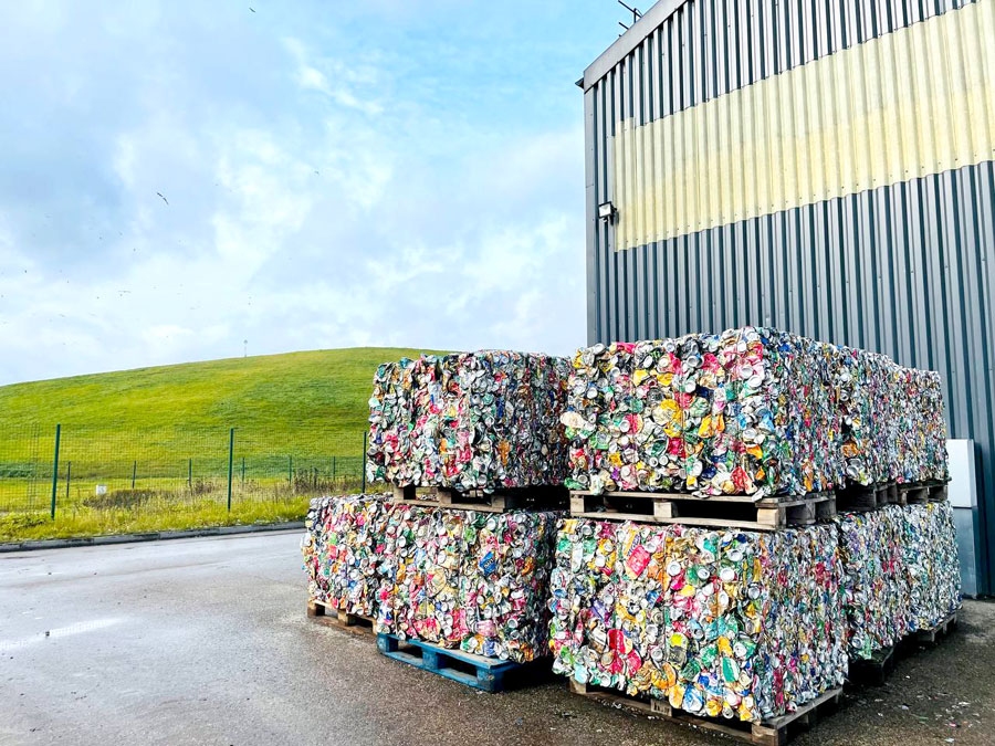 Uz atkritumu poligonu «Brakšķi» gada laikā tiek nogādāti 38 tūkstoši tonnu nešķirotu sadzīves atkritumu.
Autors: Publicitātes foto.