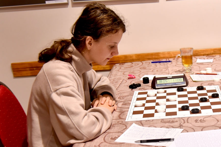 Keita Enija Platā kļuva par pirmā Bauskas novada krievu dambretes tiešsaistes čempionāta uzvarētāju.
Autors: no «Bauskas Dzīves» arhīva.