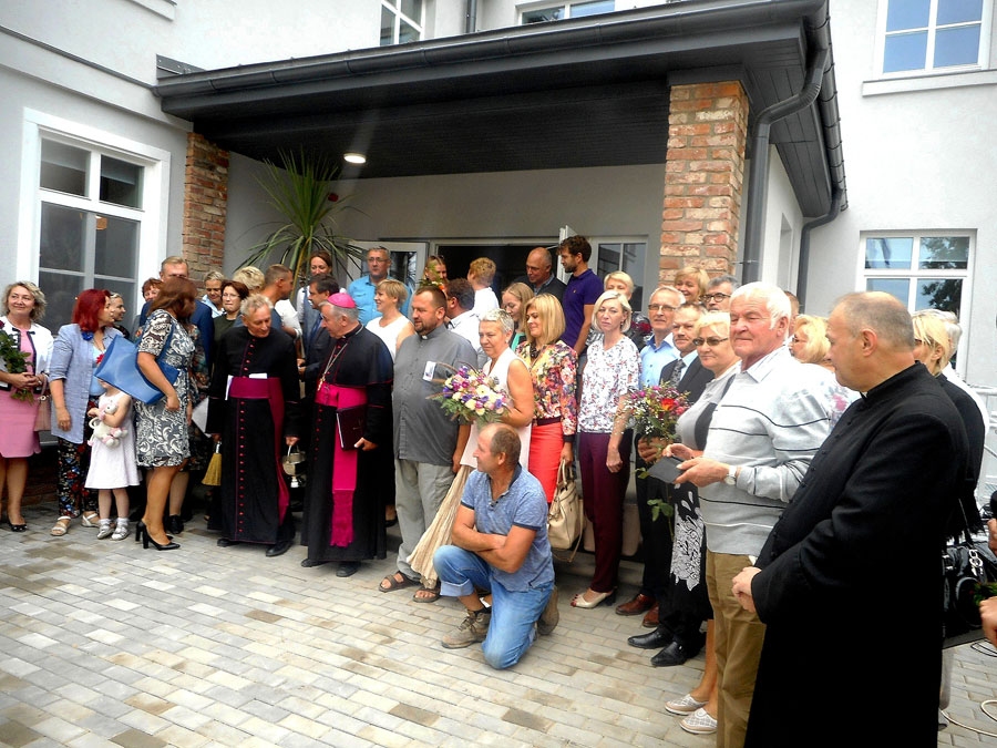 Zēnu skolas «Saknes un spārni» iesvētīšana 2018. gada 31. augustā.
Autors: no Bārbeles pagasta novadpētniecības centra krājuma.