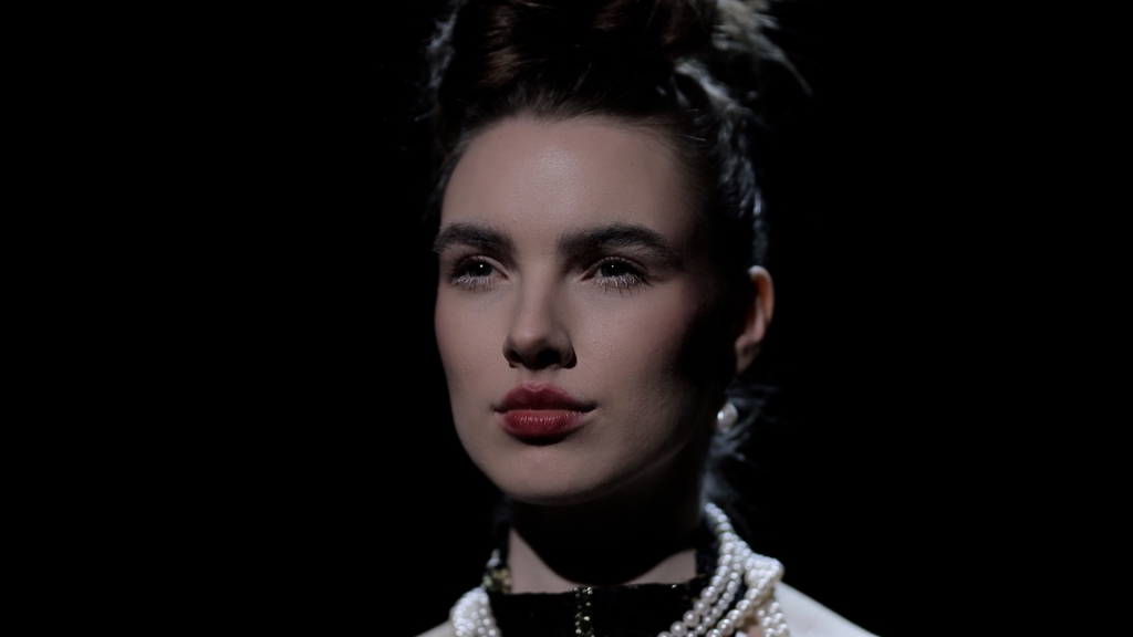 Trešdien, 22. decembrī, ar koncertu Bauskas pilī dziedātāja un pianiste Katrīna Gupalo sāks savas jaunās programmas «Zvaigznes pieskāriens» koncerttūri, kas tuvāko mēnešu laikā izskanēs visā Latvijā.
Autors: Publicitātes foto.