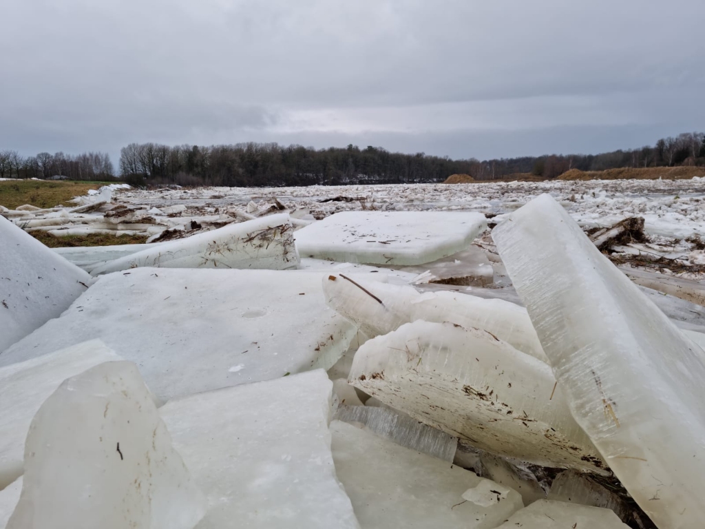 Ledus sastrēgums Lielupē izveidojies Ziedoņos.
Autors: www.bauskasdzive.lv