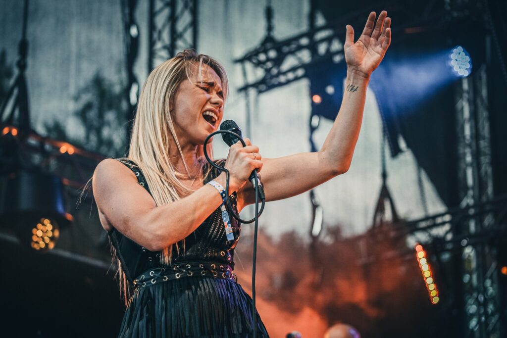 Autors: Mareks Gaļinovskis 