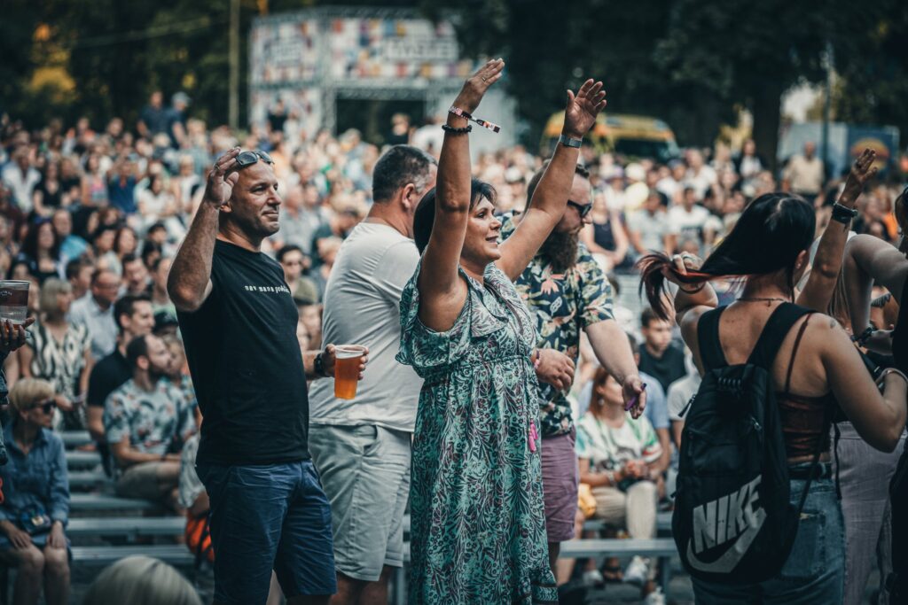 Autors: Mareks Gaļinovskis 