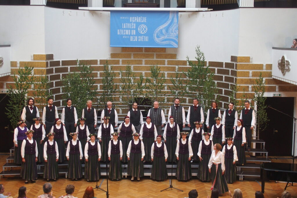 Koris "Mežotne".
Autors: Ingrīda Punka