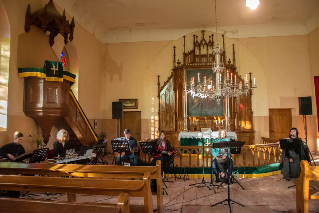 Aluksniesiem.lv raksta attēla aizvietotājs