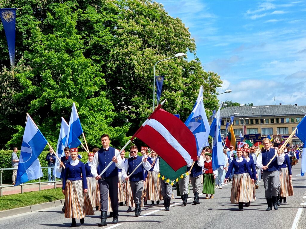 Autors: www.bauskasdzive.lv