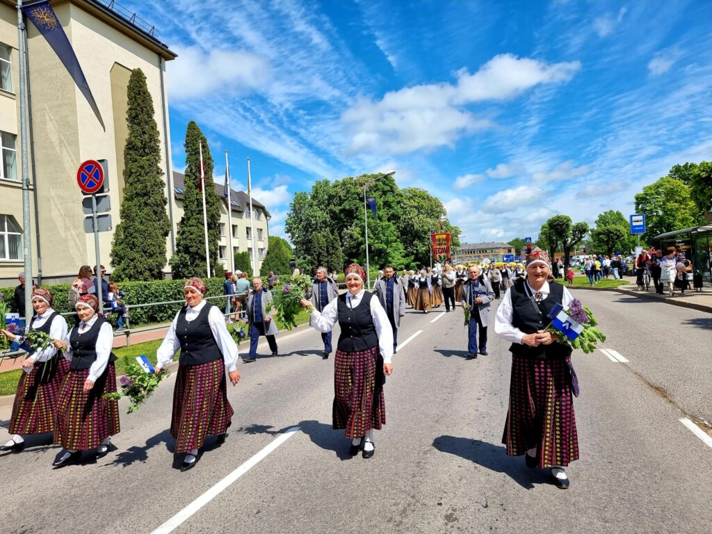 Autors: www.bauskasdzive.lv