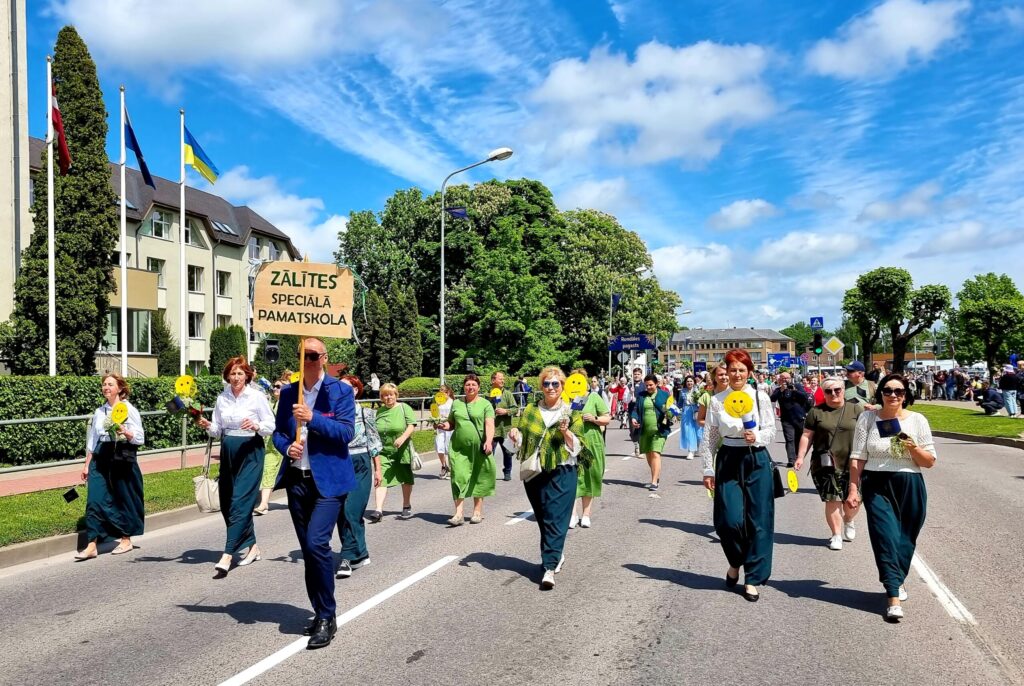 Autors: www.bauskasdzive.lv