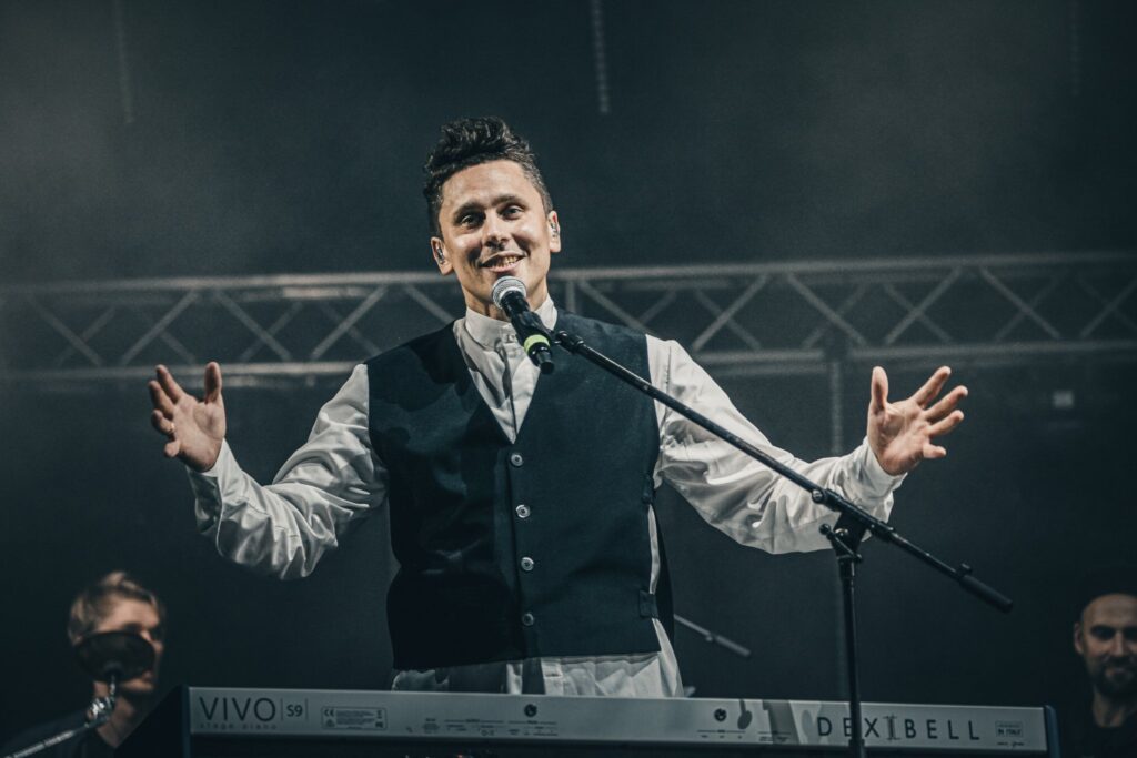 Autors: Mareks Gaļinovskis 